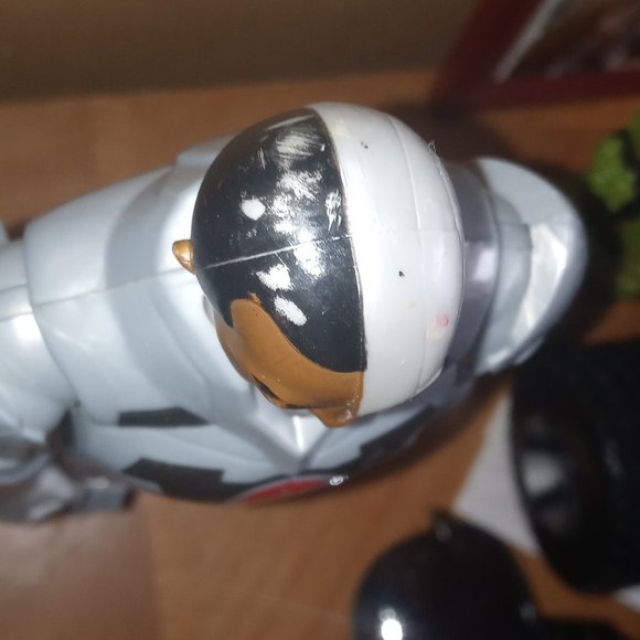 DC Comics 12 in Cyborg Action Figure - Picture 5 of 6